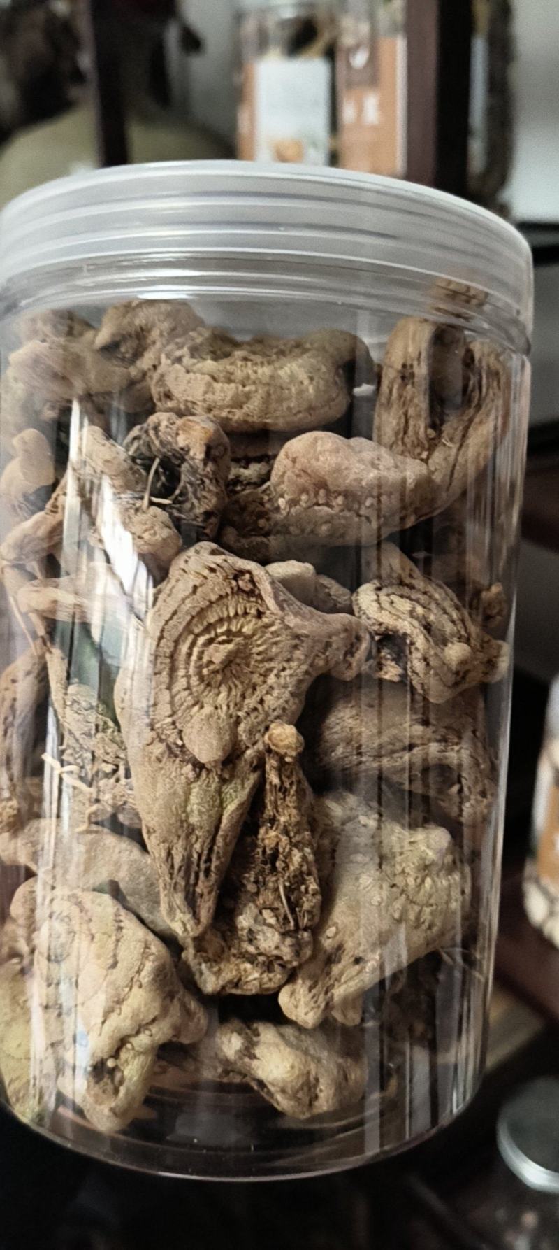 云南白芨个子精品，批发零售，货源充足，量大从优。