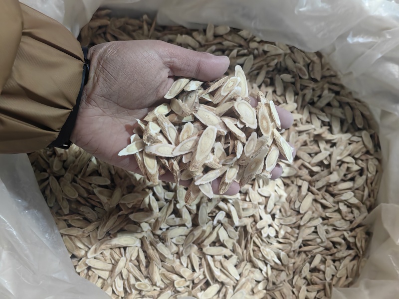 【产地直供】甘肃道地药材黄芪片高品质精选黄芪片量大从优