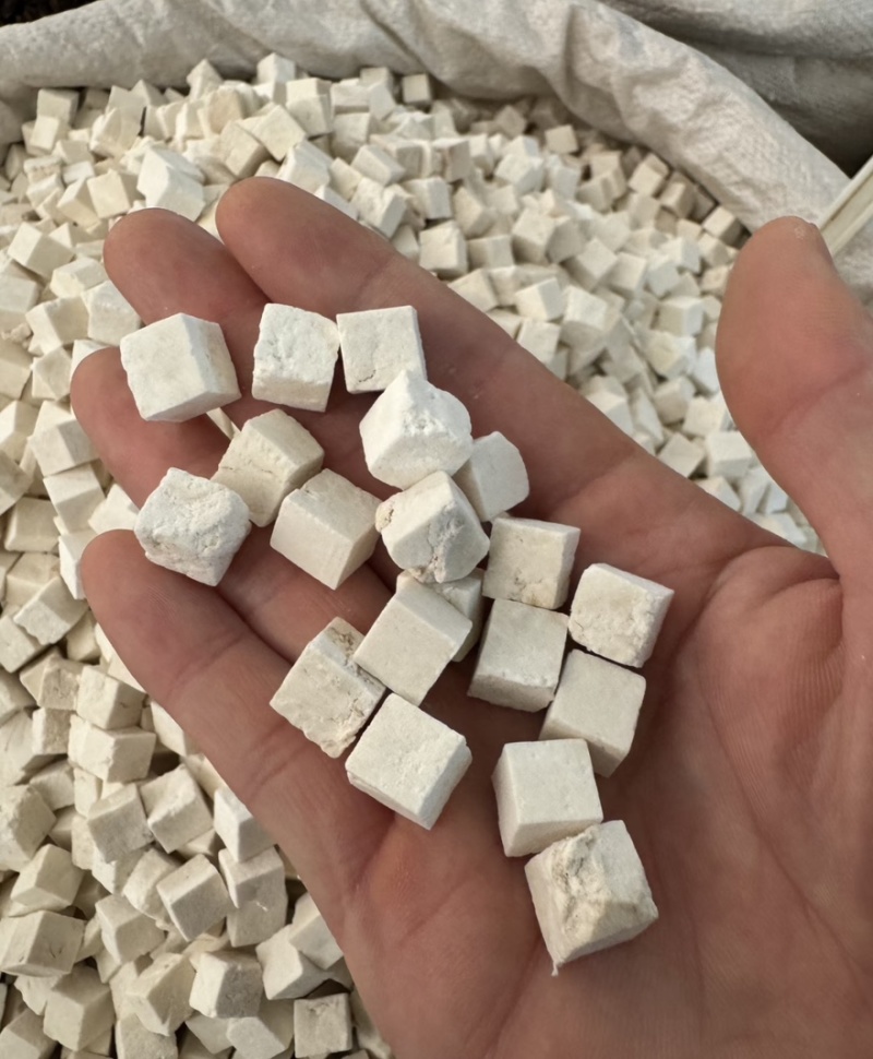 安徽茯苓丁纯白干度足无硫不掺假自然晾晒放心选购