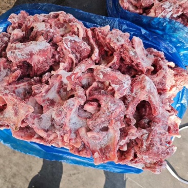 舌根肉