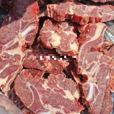 132满肉牛脖骨