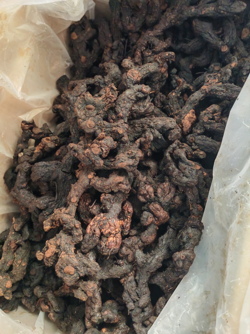 黄精云南黄精九蒸九晒黄精大货批发