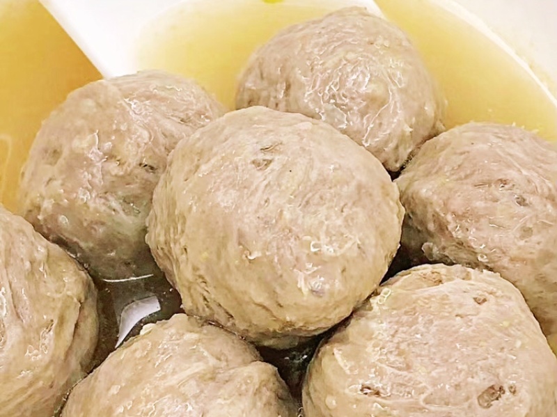 纯手工牛肉丸，厂家直发，大量有货，欢迎各位老板咨询采购
