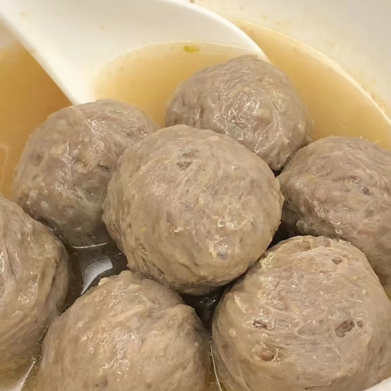 纯手工牛肉丸，厂家直发，大量有货，欢迎各位老板咨询采购