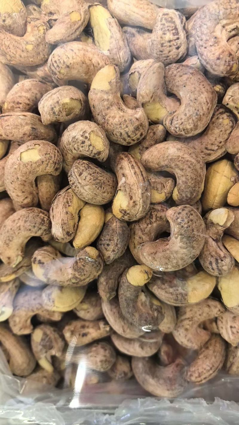 紫衣带皮腰果盐焗2026新货越南特产紫皮大腰果休闲零食