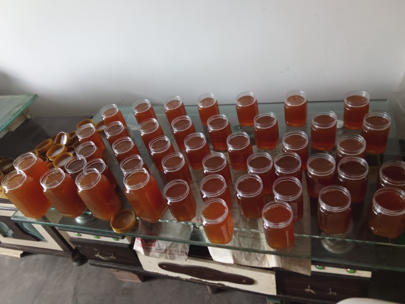 黄陵县中蜂百花蜂蜜一年取一次
