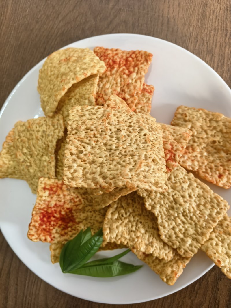 河北休闲散装膨化食品，精品苦荞片，全国批发厂家直销