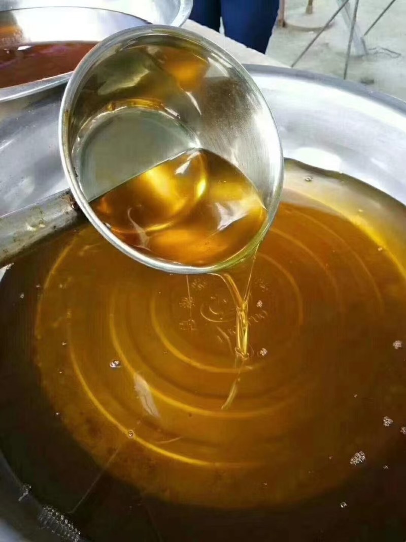 自家种植的茶籽油，自己剥开自己榨油，非常纯正，又新鲜