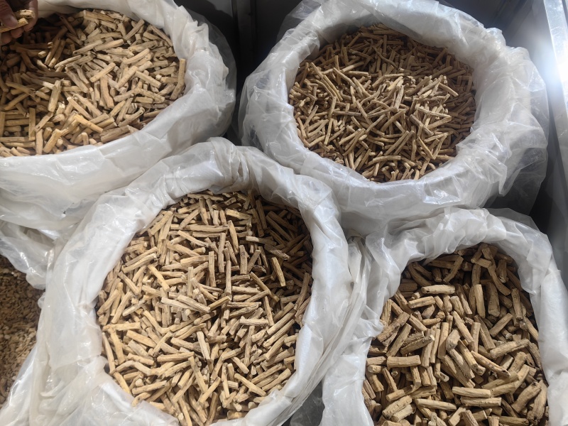 【产地直供】白条党参寸节，精选高品质党参，质量有保障。