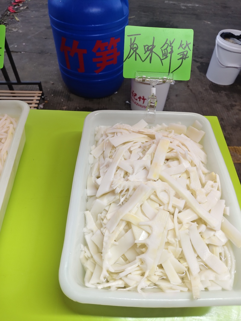 精品鲜笋清水笋，没有酸味的，严选嫩笋，口感非常爽脆