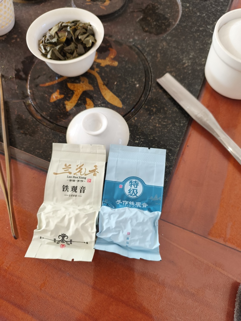 福建安溪铁观音。