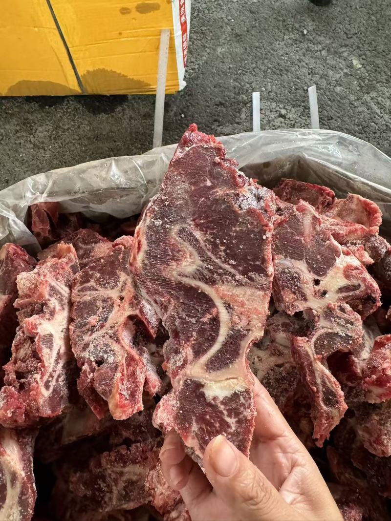 多肉牛脖骨
