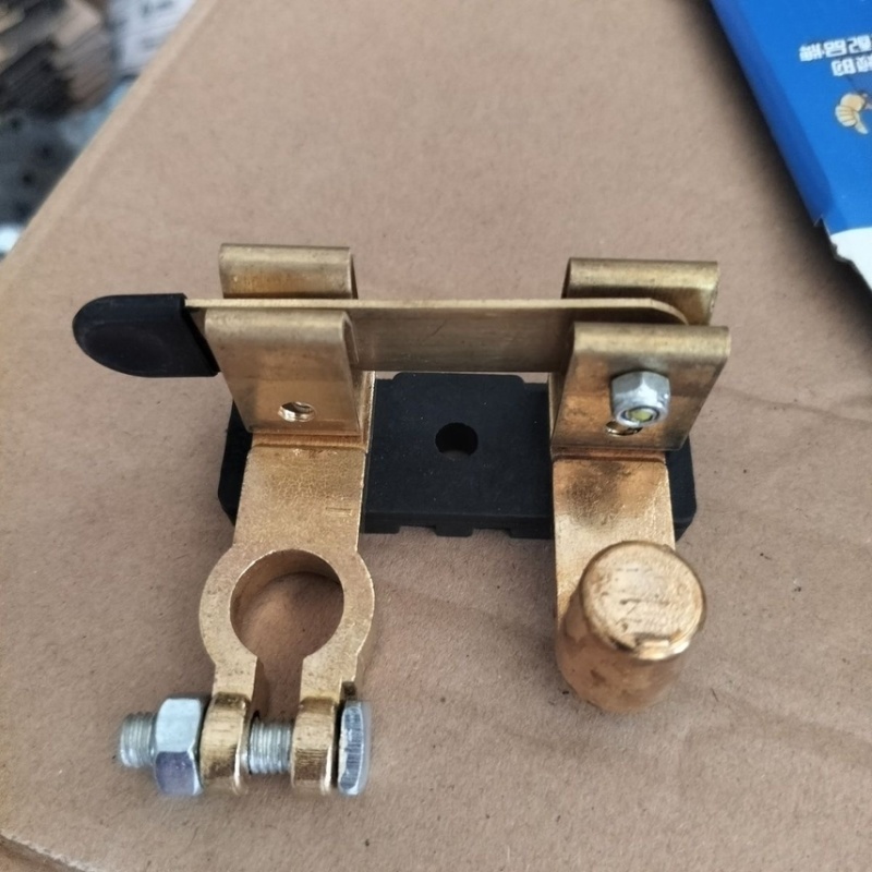 负极汽车电瓶断电闸刀开关小车货车通用电源改装12v24