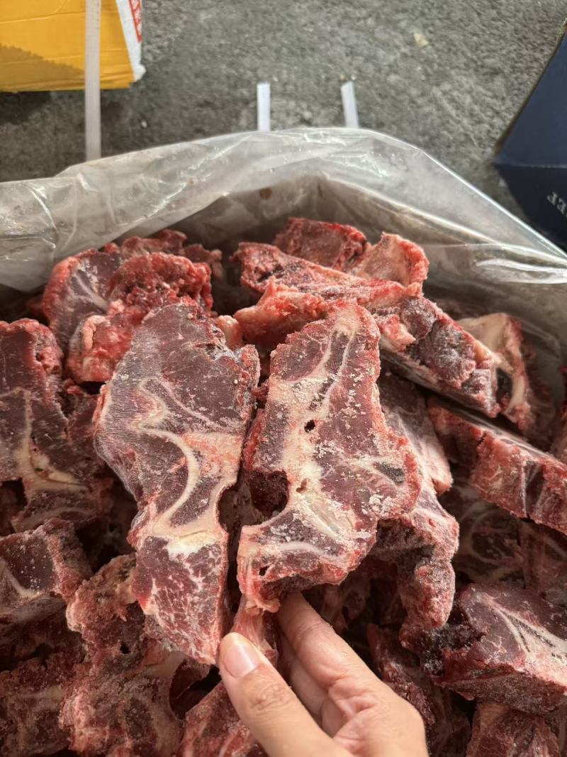 多肉牛脖骨一件40斤，量大优惠