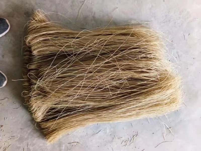 红薯粉条质量保证一手货源价格合理全国发货装车一条龙服务