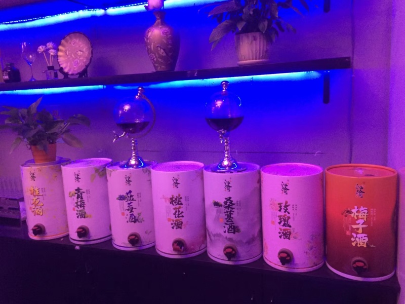 花果酒杨梅酒，桃花酒玫瑰酒青梅酒低度果酒糯米酒桑葚酒蓝