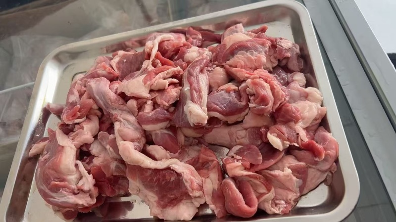 滩羊羊碎肉，无骨，一卷5斤一箱