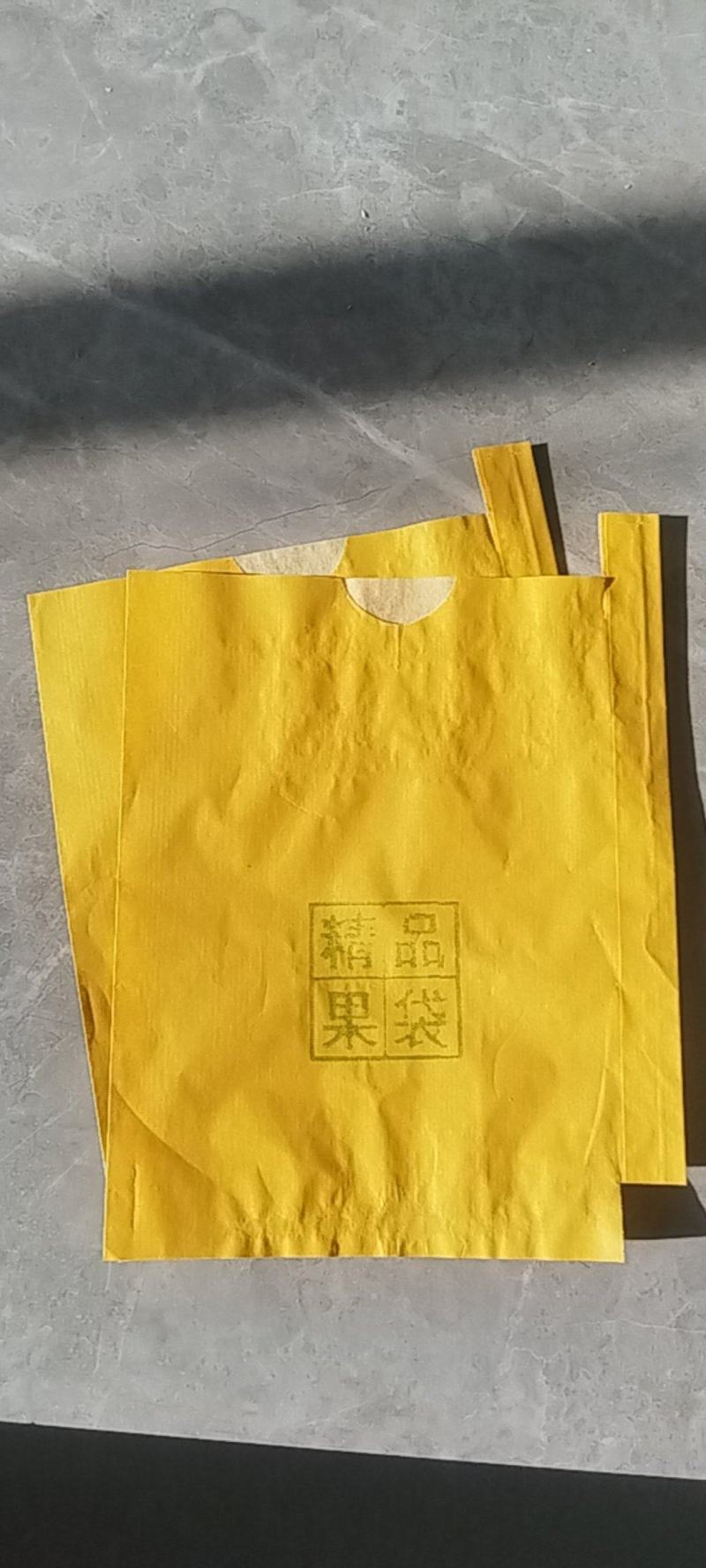 酥脆，翠冠，绿梨套袋