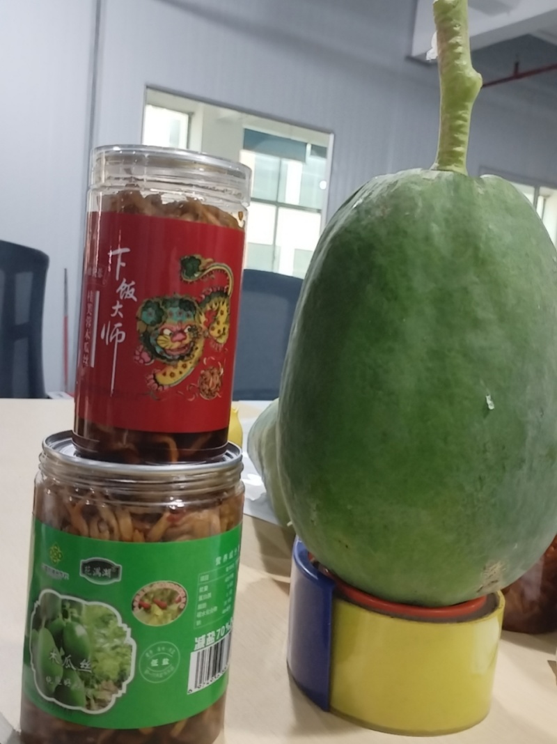 工厂直销268克瓶装香辣木瓜丝广西特产腌制木瓜丝一箱起批