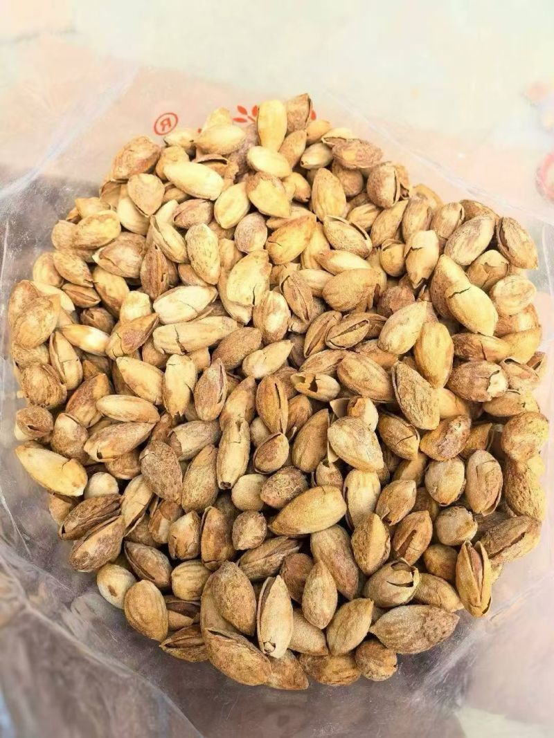 新货奶香盐焗手剥巴旦木薄壳大杏仁坚果炒货休闲零食量大优惠