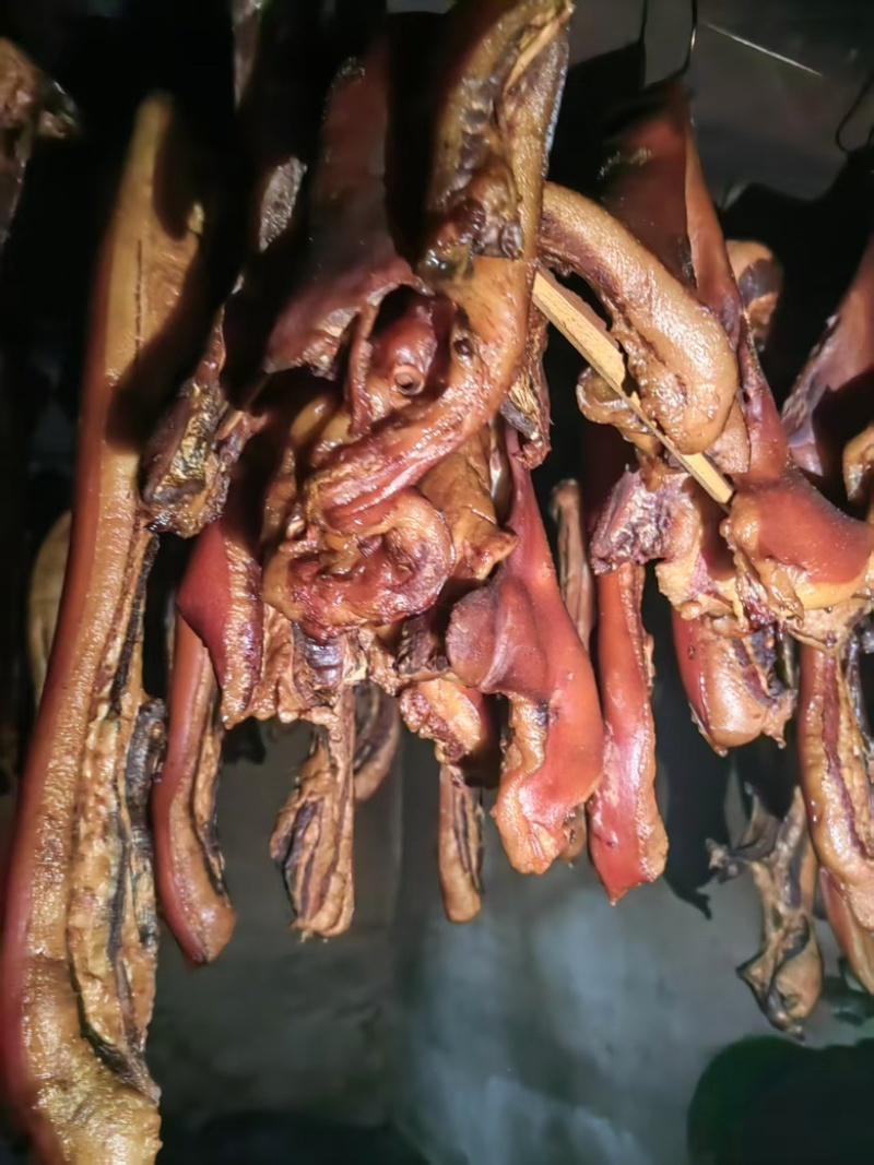 【热卖】广西土猪烟熏肉腊肉腊肉品质优良欢迎电联