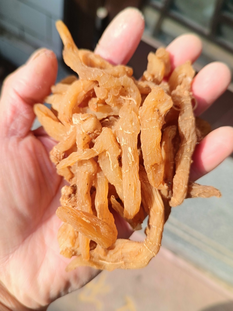 黄精片蒸晒个子熟片鸡头黄精片大中小片精选过筛