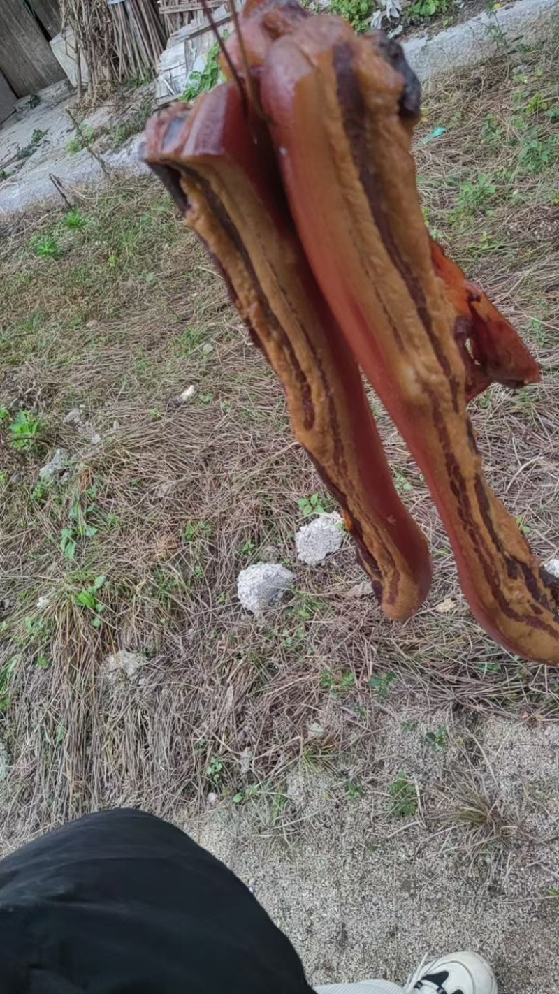 【热卖】广西土猪烟熏肉腊肉腊肉品质优良欢迎电联
