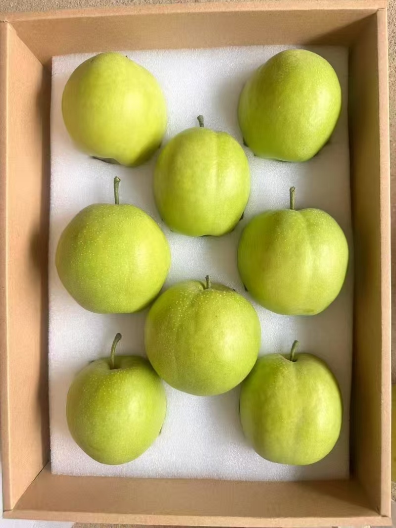 黄冠梨，万亩基地，货源充足，质量保证，包装齐全。