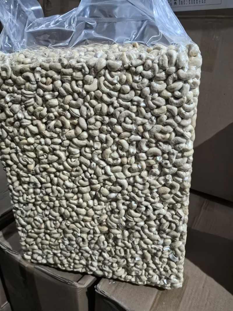 腰果仁W320