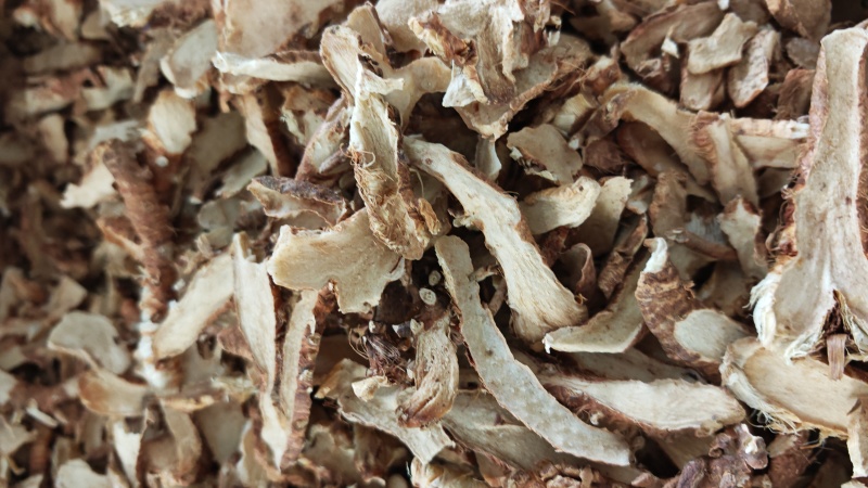 知母。知母肉，自己加工！量大价优、过0.8筛。干净无杂质