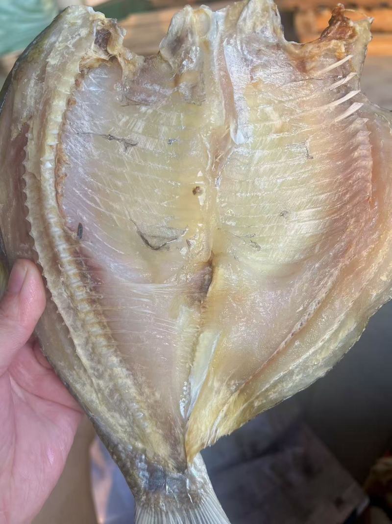 开边鳊鱼地摊电商批发开边鳊鱼无头鱼干干鱼