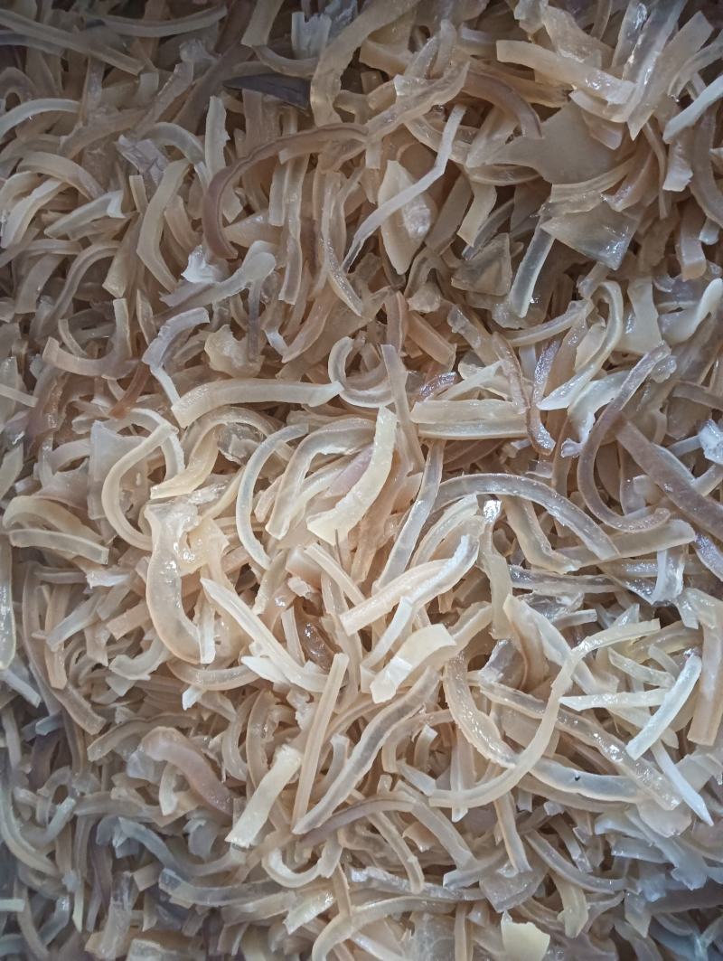 牛皮，加工成品牛皮丝，一件起发，量大从优，长年有货。