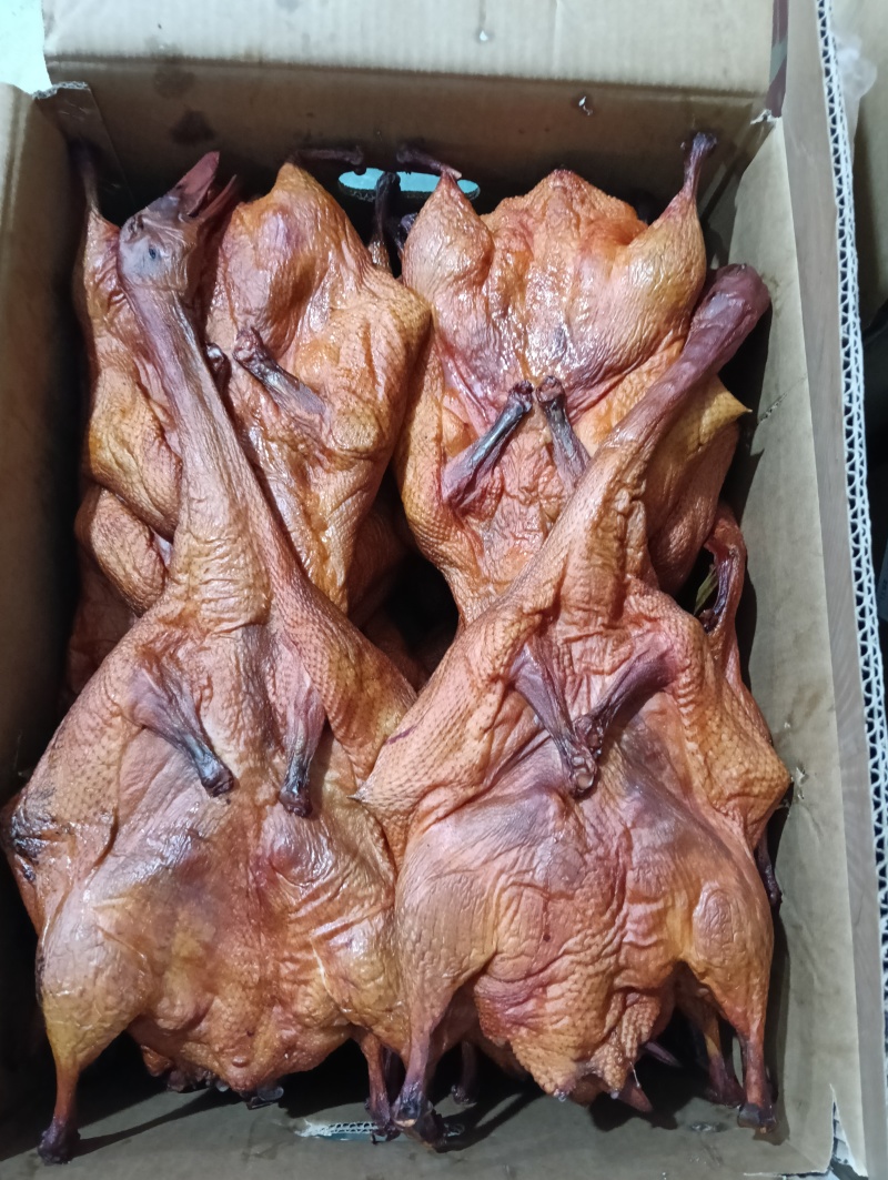 【烟熏板鸭】烟熏板鸭味道好每天新鲜出炉下单秒发