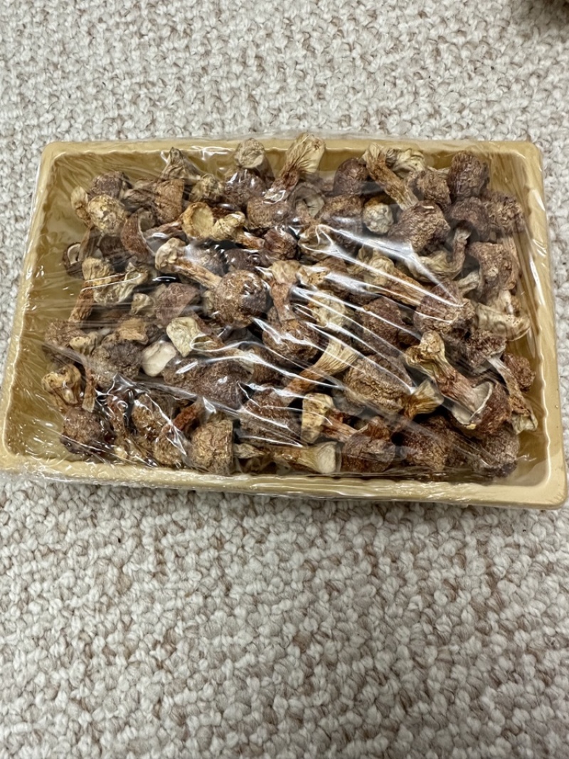 食用菌干货大礼包产地直销保质保量有需要的老板及时联系