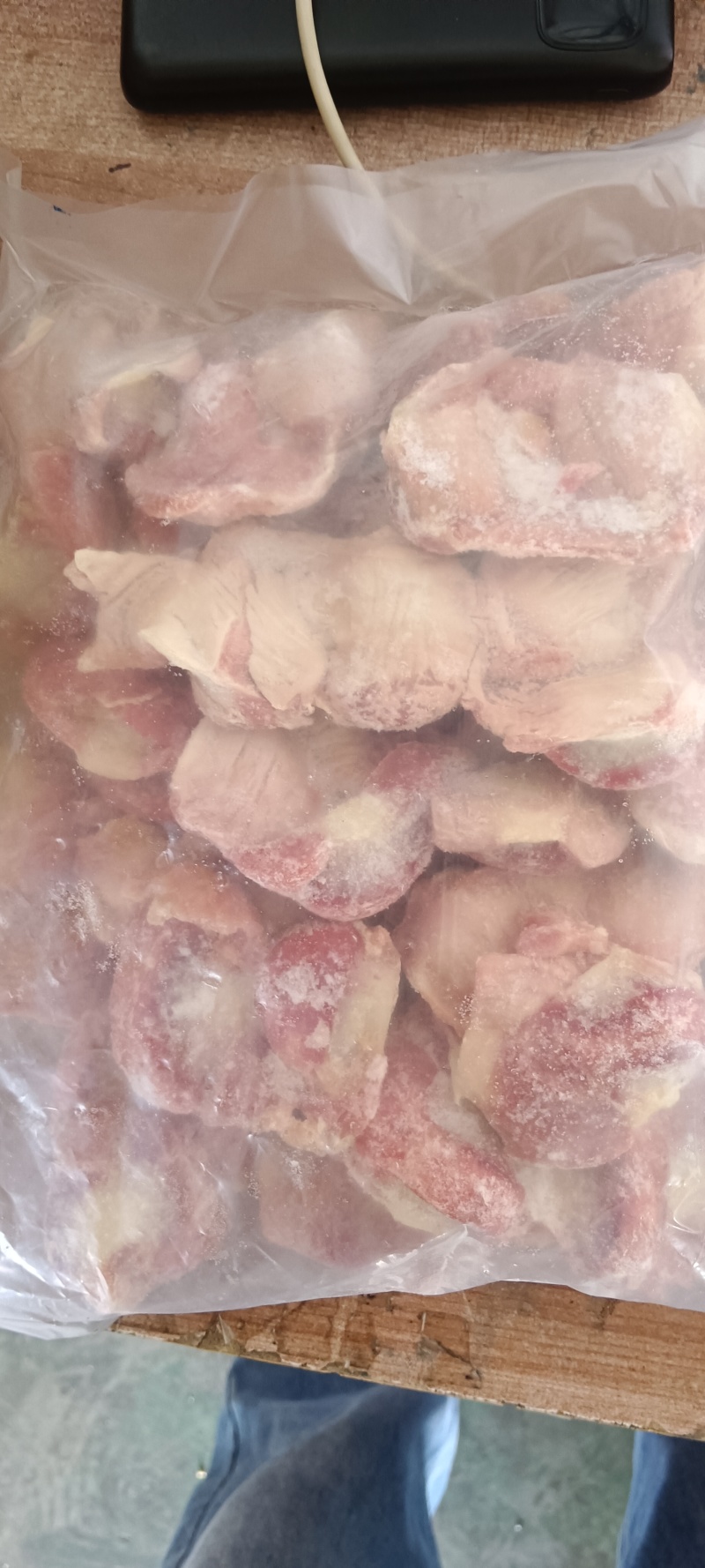 白毛种母鸡鸡胗