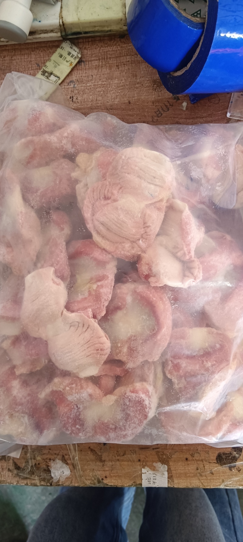 白毛种母鸡鸡胗