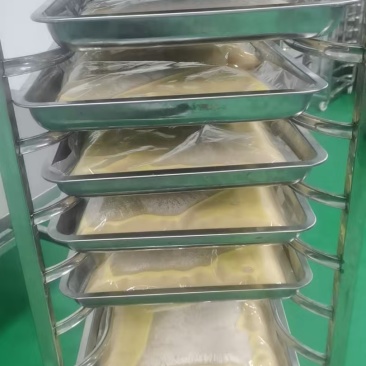 牛骨高汤：纯牛大骨熬制