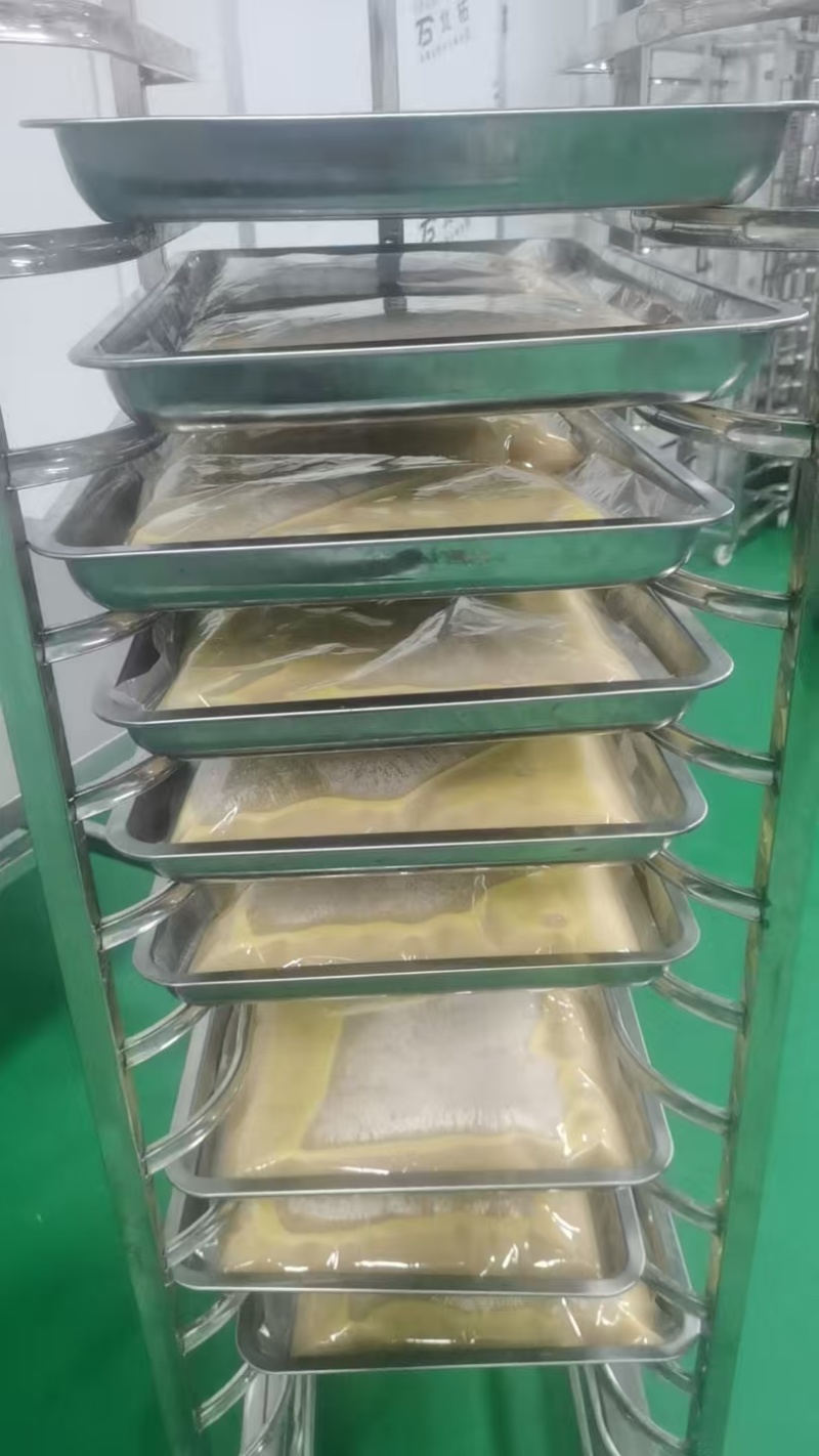 牛骨高汤：纯牛大骨熬制