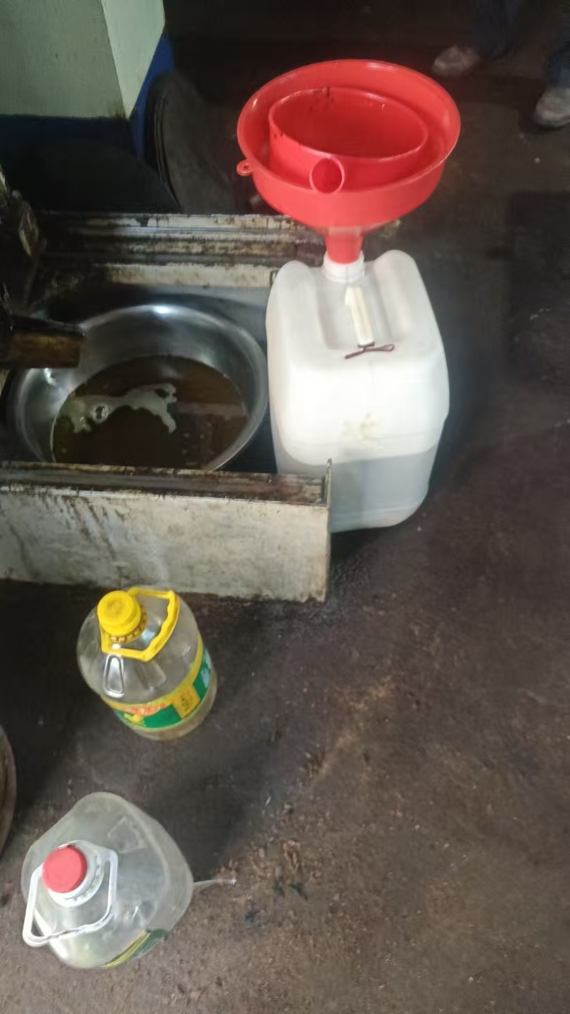 纯手工山茶油