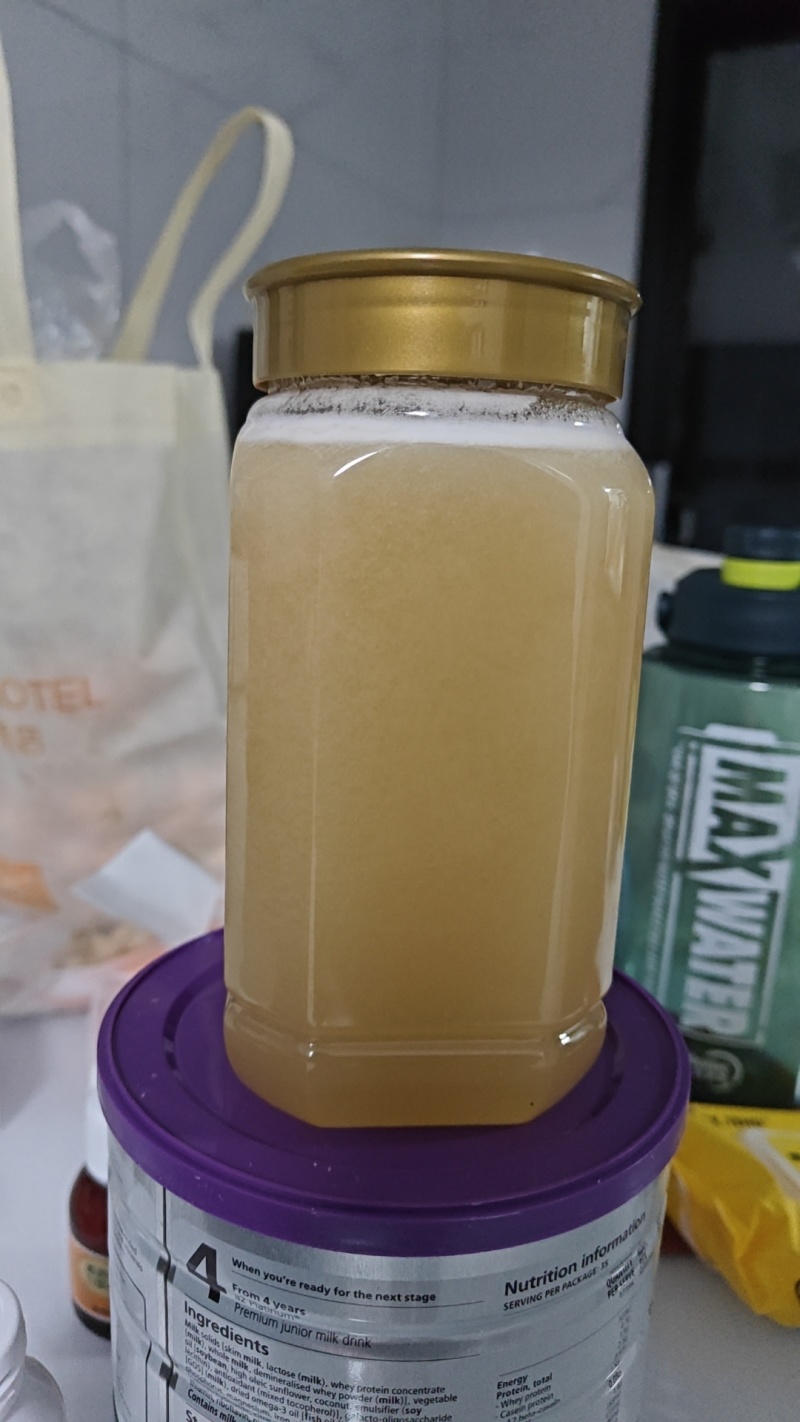 野深山冬蜂蜜，可以快递，2斤一瓶