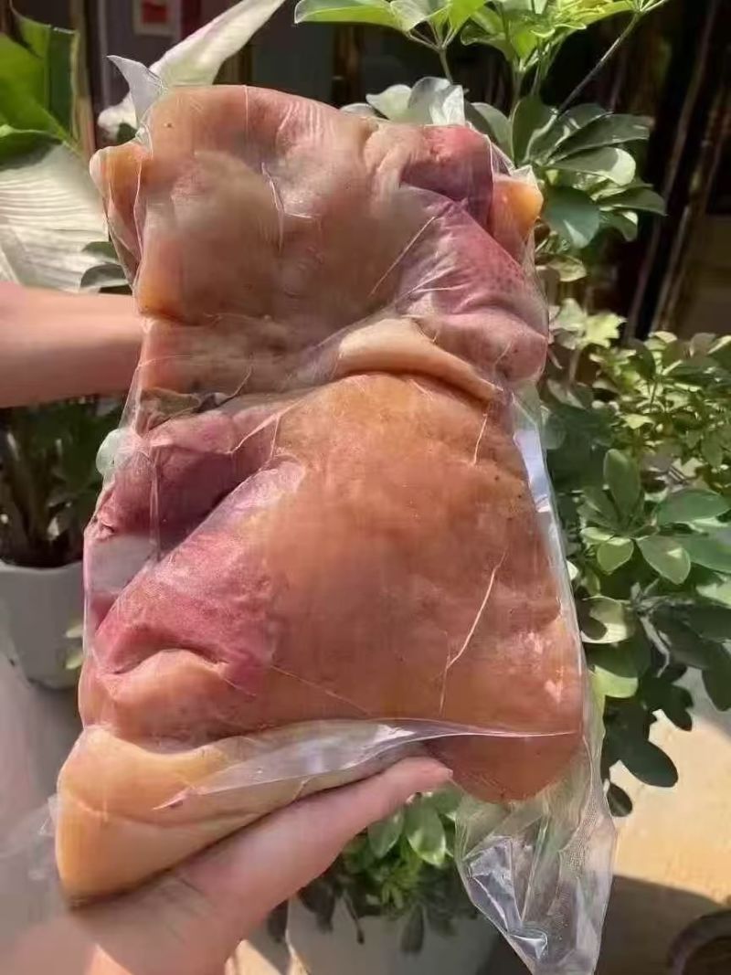 带皮熟牛嘴巴