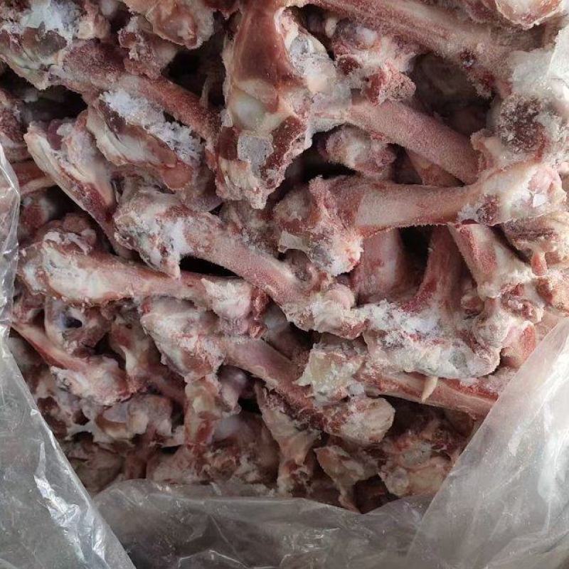 熬汤羊棒骨
