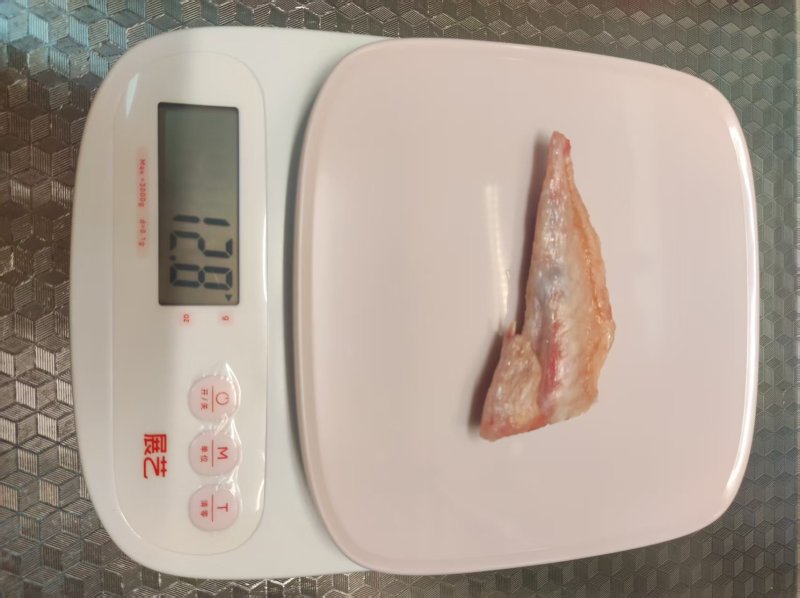 智利进口鸡翅尖，量大价优，精品货，近期生产清关完税