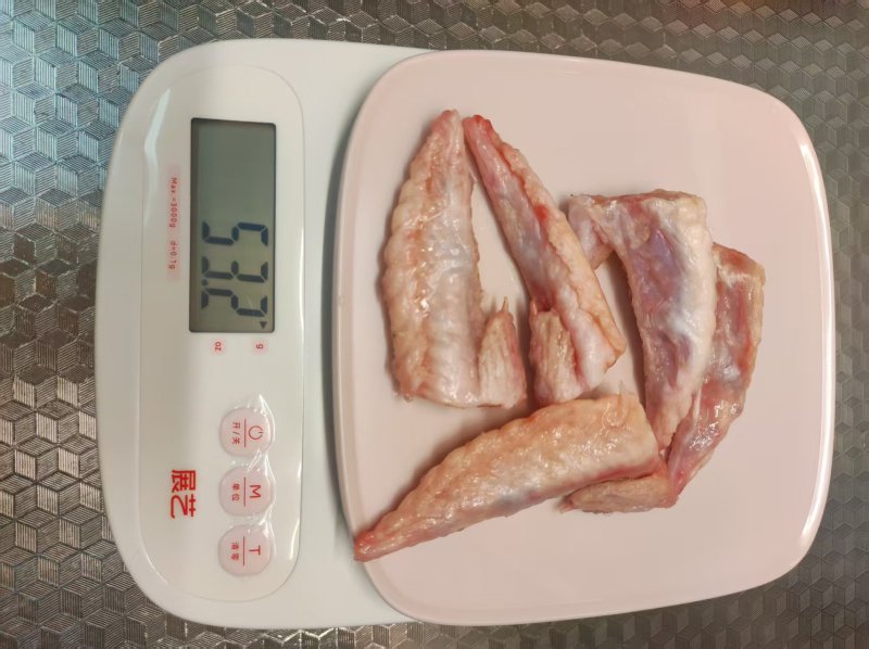 智利进口鸡翅尖，量大价优，精品货，近期生产清关完税