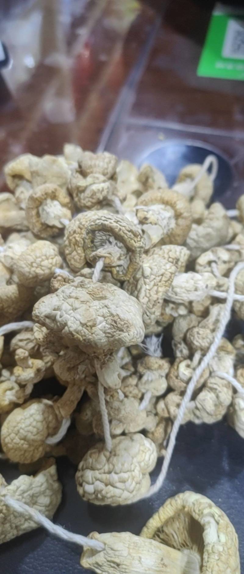 黄蘑菇