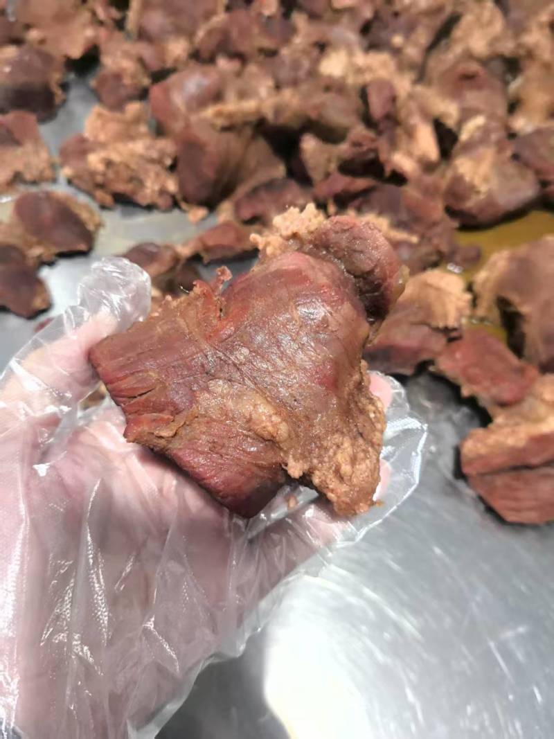 熟牛腱子，满满的腱子筋，酱卤五香口味，口味非常好，真空独