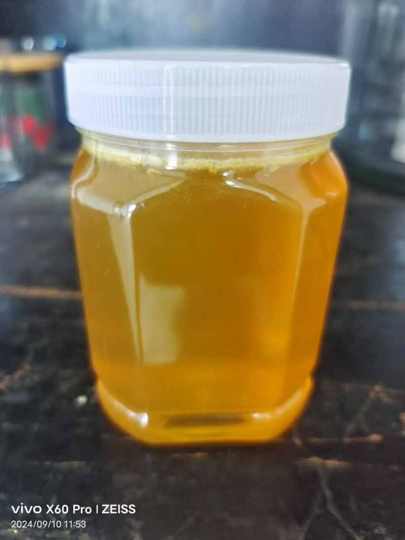 本人有100斤蜂蜜出售，货真价实，假一罚十，欢迎打扰