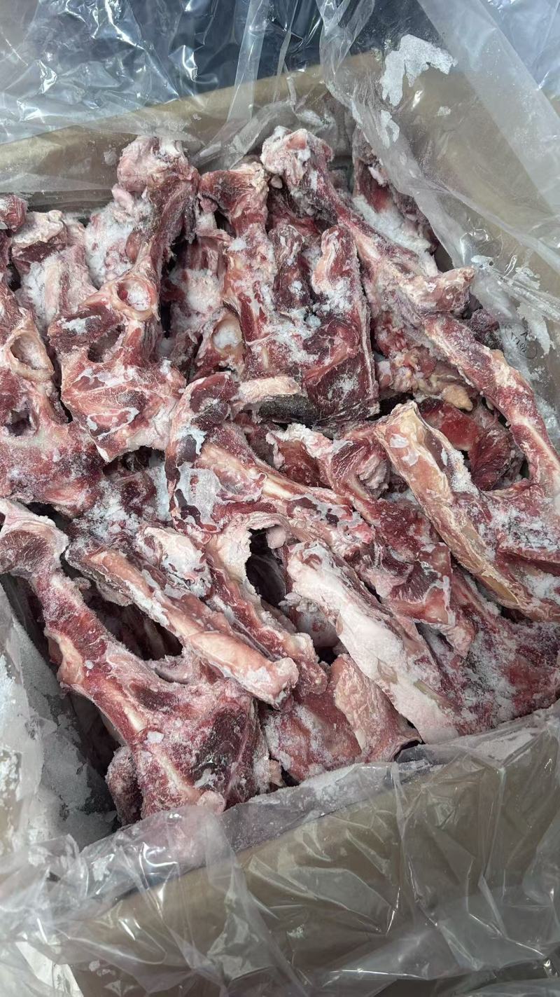 带肉熬汤羊胯骨