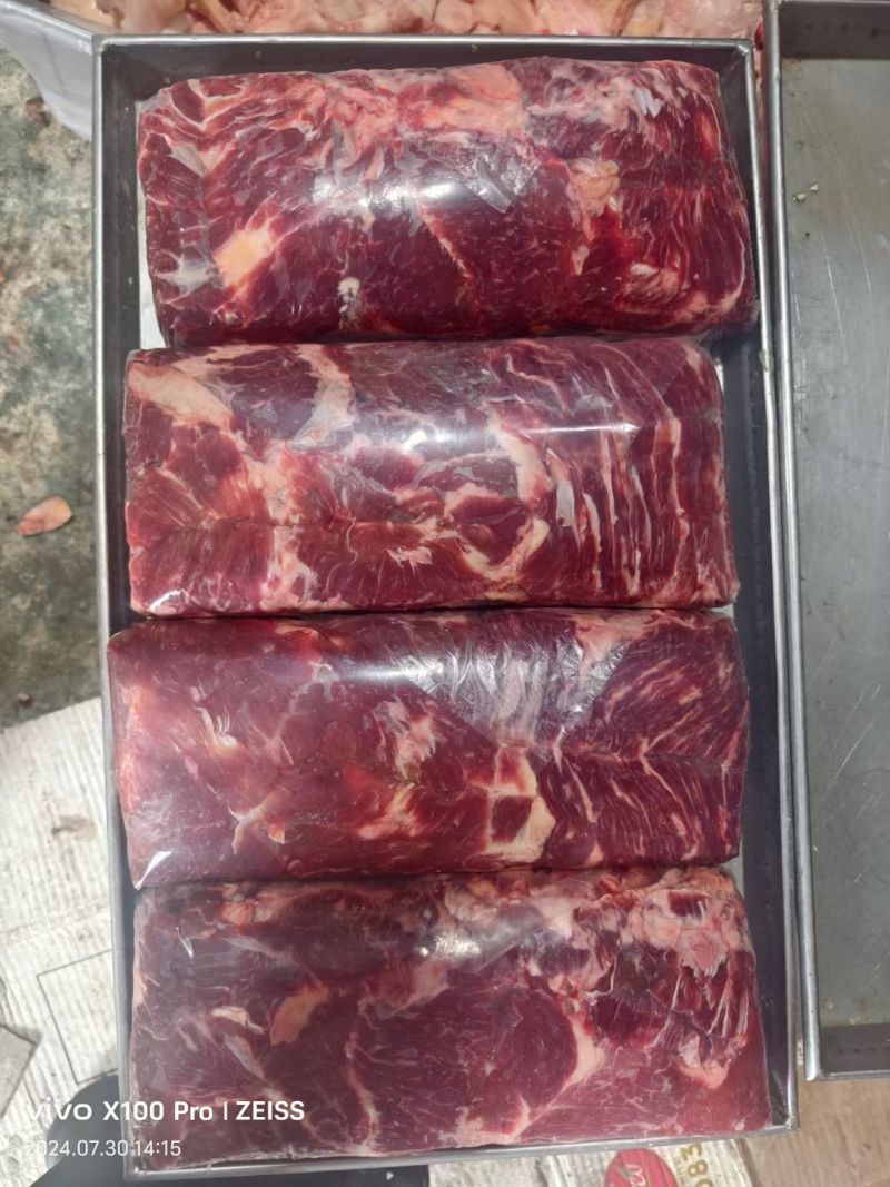 纯干牛碎肉，瘦度高，各种比例都可定做，欢迎定价咨询