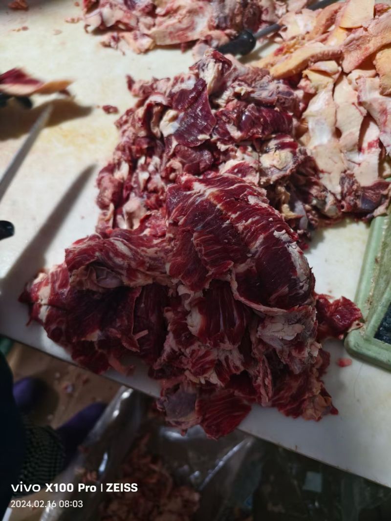 纯干牛碎肉，瘦度高，各种比例都可定做，欢迎定价咨询